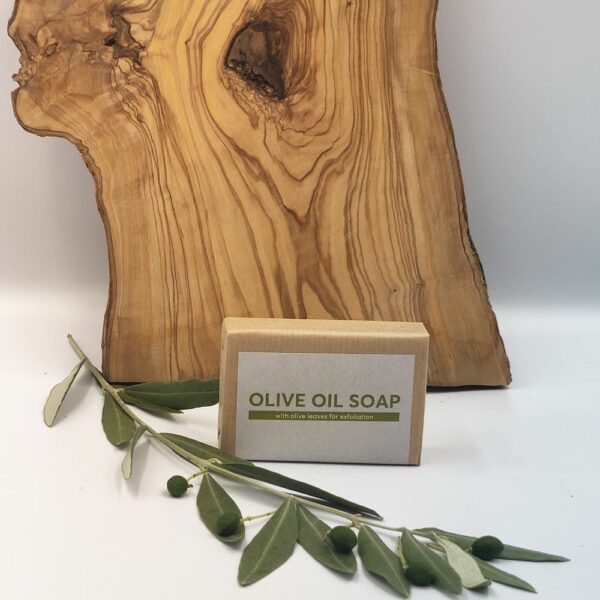 Olive-oil-soap-with-olive-leaves-for-scrub-Sitholia-1